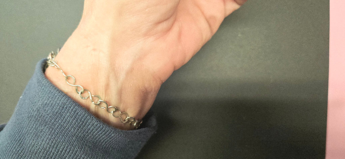 Silver Heart Link Chain Bracelet - Dainty Heart Charm Bracelet Gift for Her