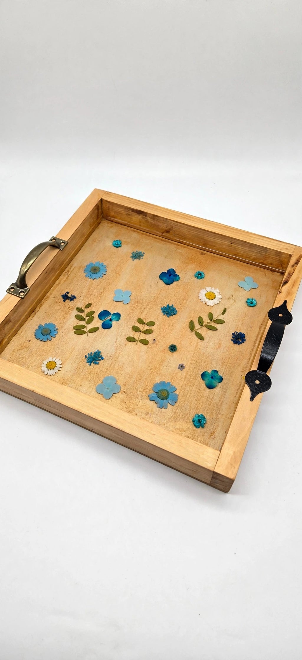 Handmade Pressed Flower Resin Tray – 12x12 Blue Floral