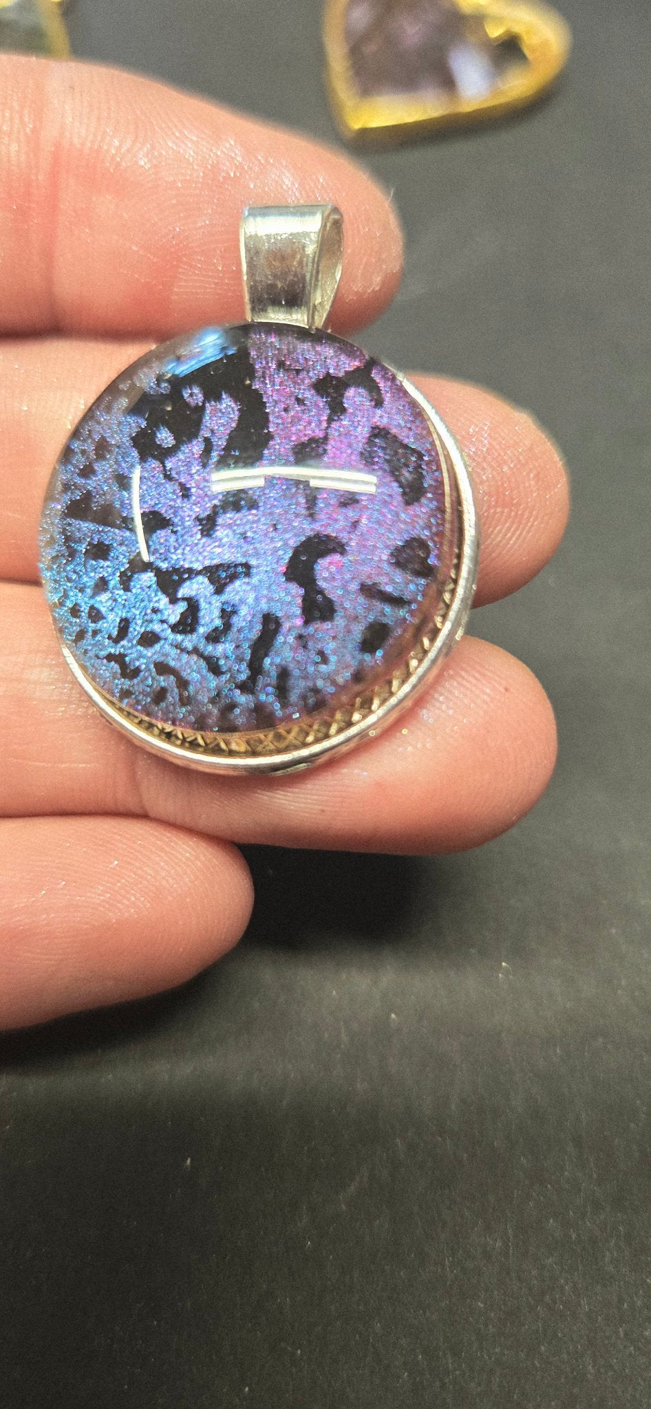 Handmade Blue-to-Purple Chameleon Resin Pendant – Round, Silver Setting