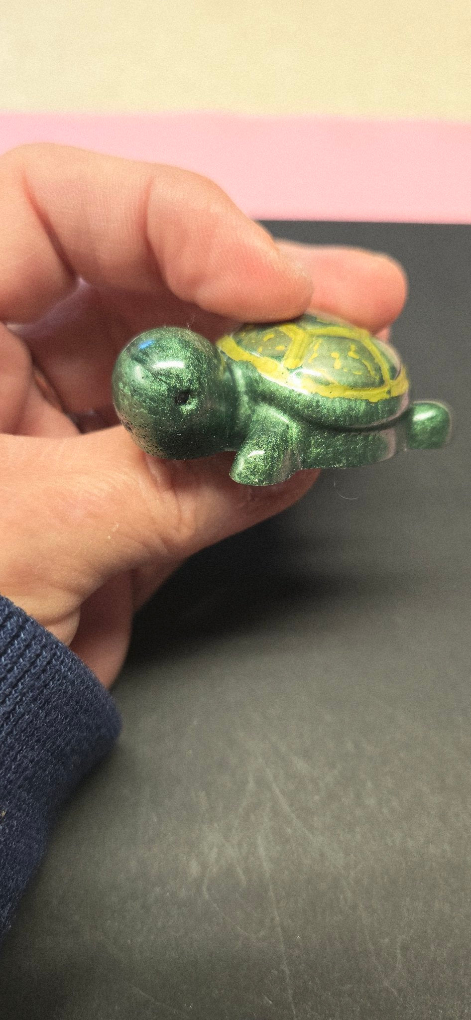 Handmade Green & Gold Resin Sea Turtle Figurine – Cute Turtle Decor, 2 Inch